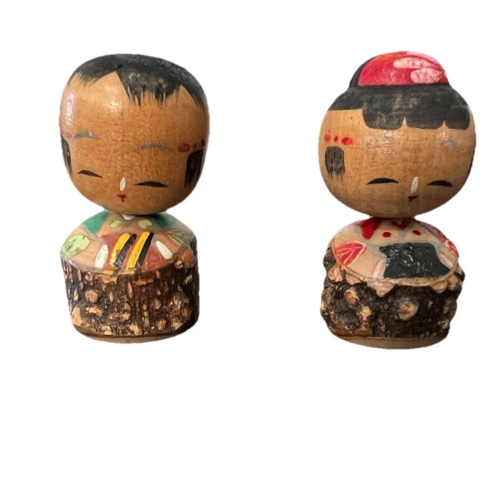Vtg Set Kokeshi Dolls Hand Carved Japanese Tree Bark 2.25"  Miniature Folk Art